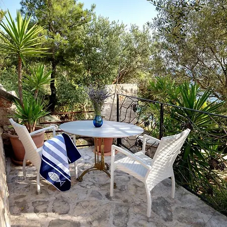 Benedeta-dubovica Hvar